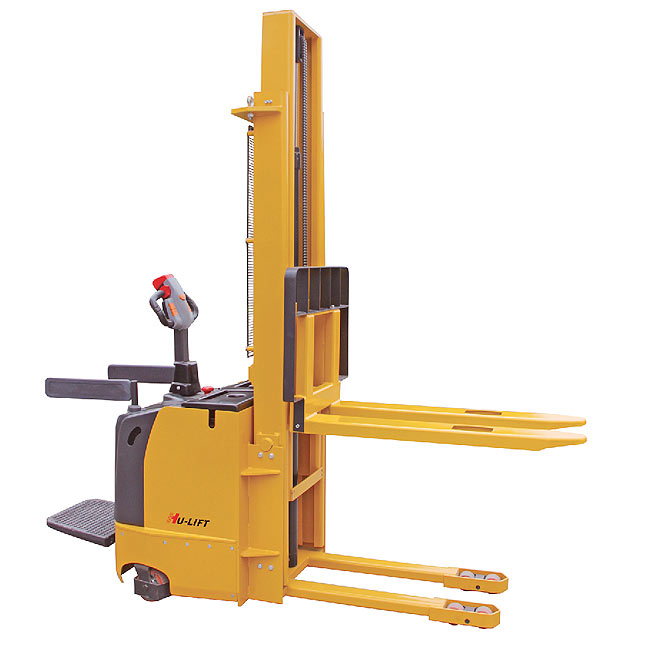 帶電子轉式全電動堆高車